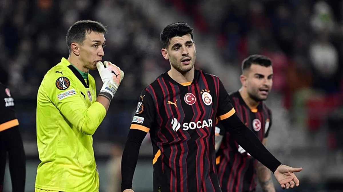 Son dakika haberi: AZ Alkmaar karşısında ağır bir yenilgi alan Galatasaray için olay yorum! “Acı çektiler”