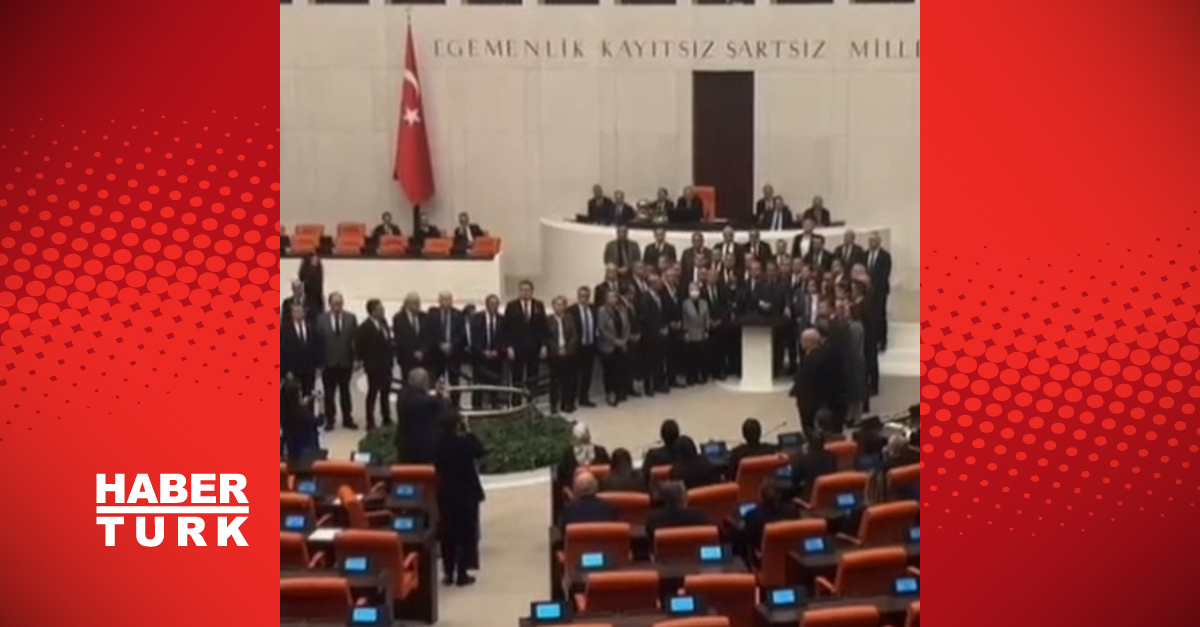 CHP’li vekillerden Meclis’te protesto